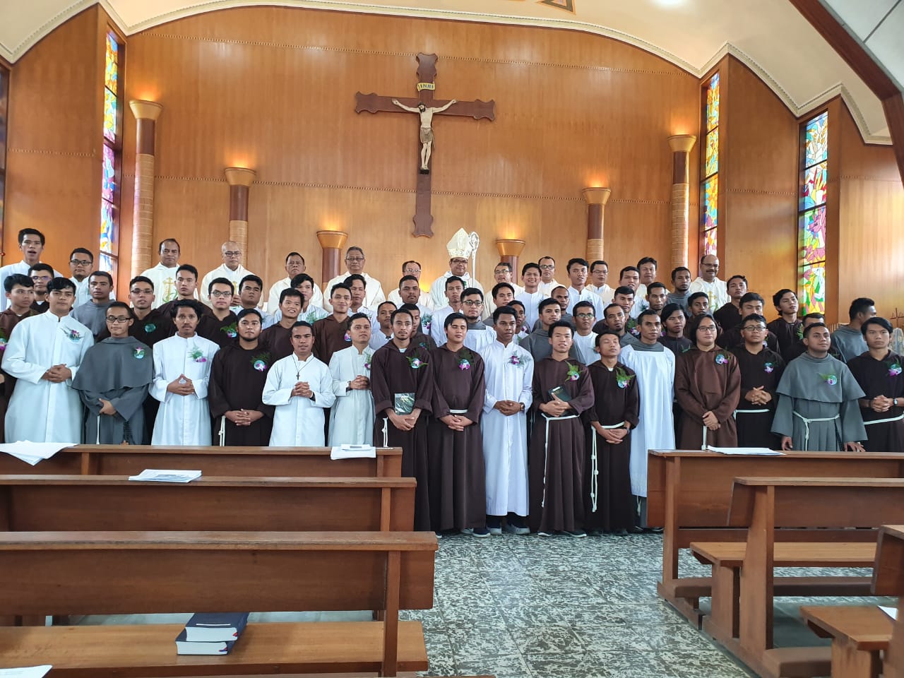 Pelantikan Lektor-Akolit bagi 12 Frater OFMCOnv - OFMConv Indonesia